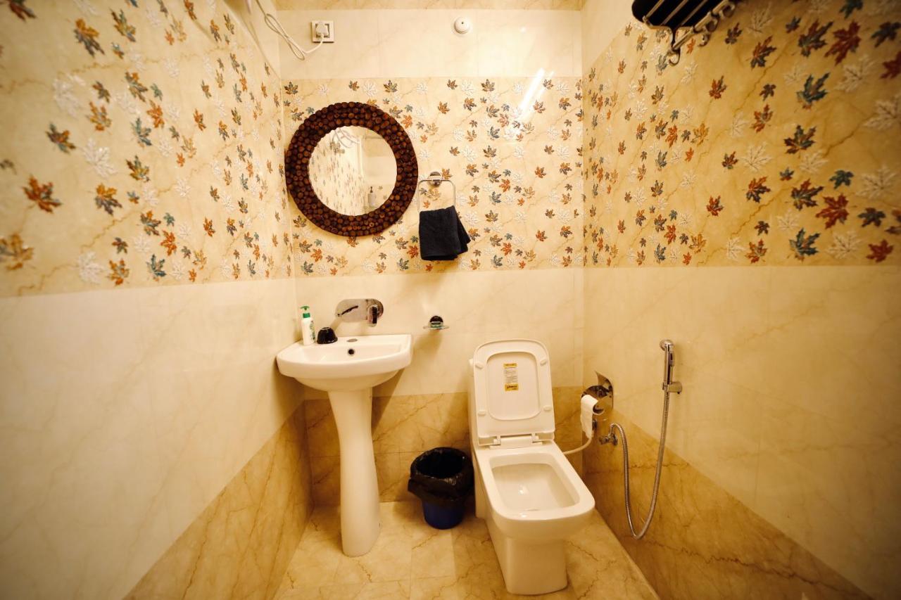 The Location, A Penthouse Hotell Dehradun Exteriör bild